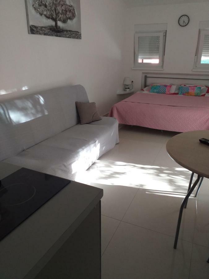 Tili Apartman Póla Kültér fotó